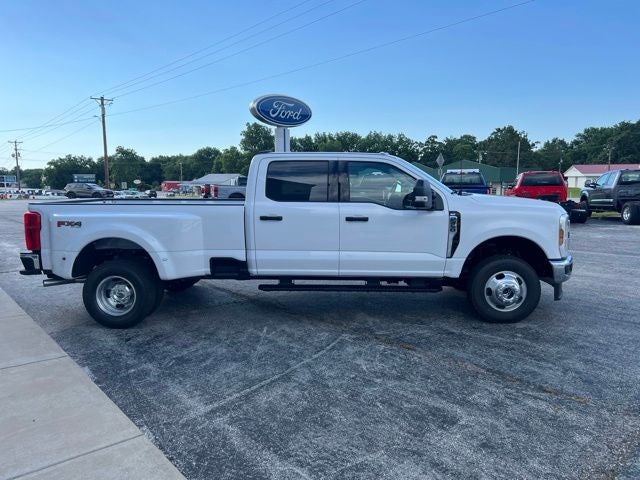 2026 Ford F-350SD — interior view